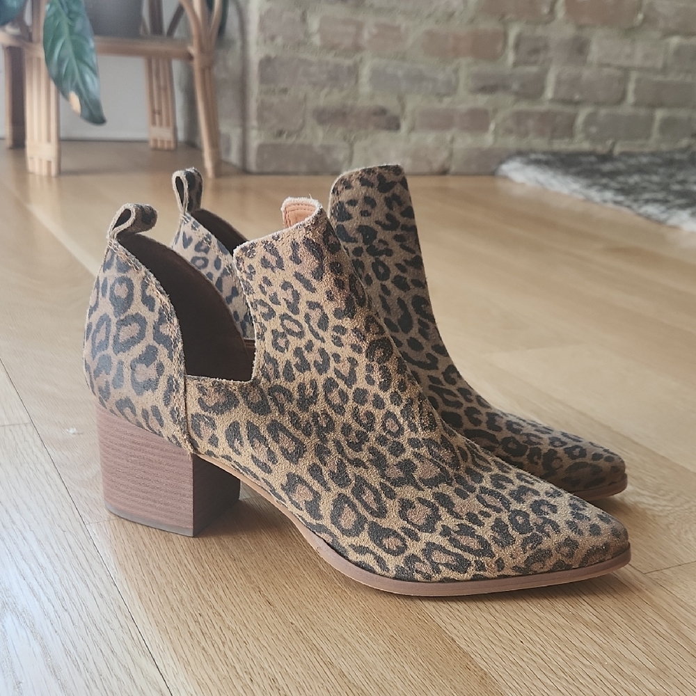 NWOT ! Lucky Brand Leopard Booties